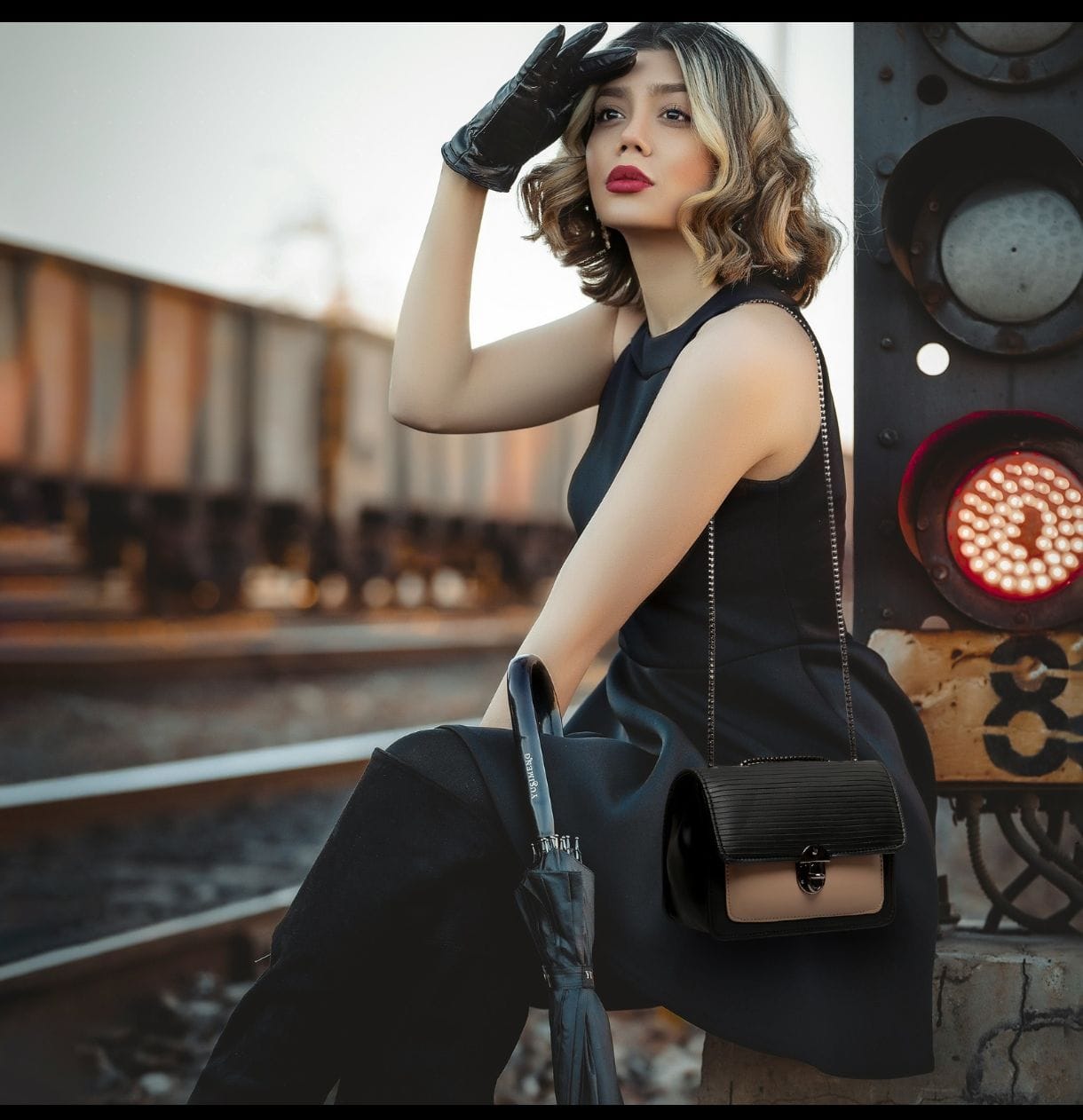 VogueLuxe Dual-Tone Structured Crossbody Bag – Black & Nude